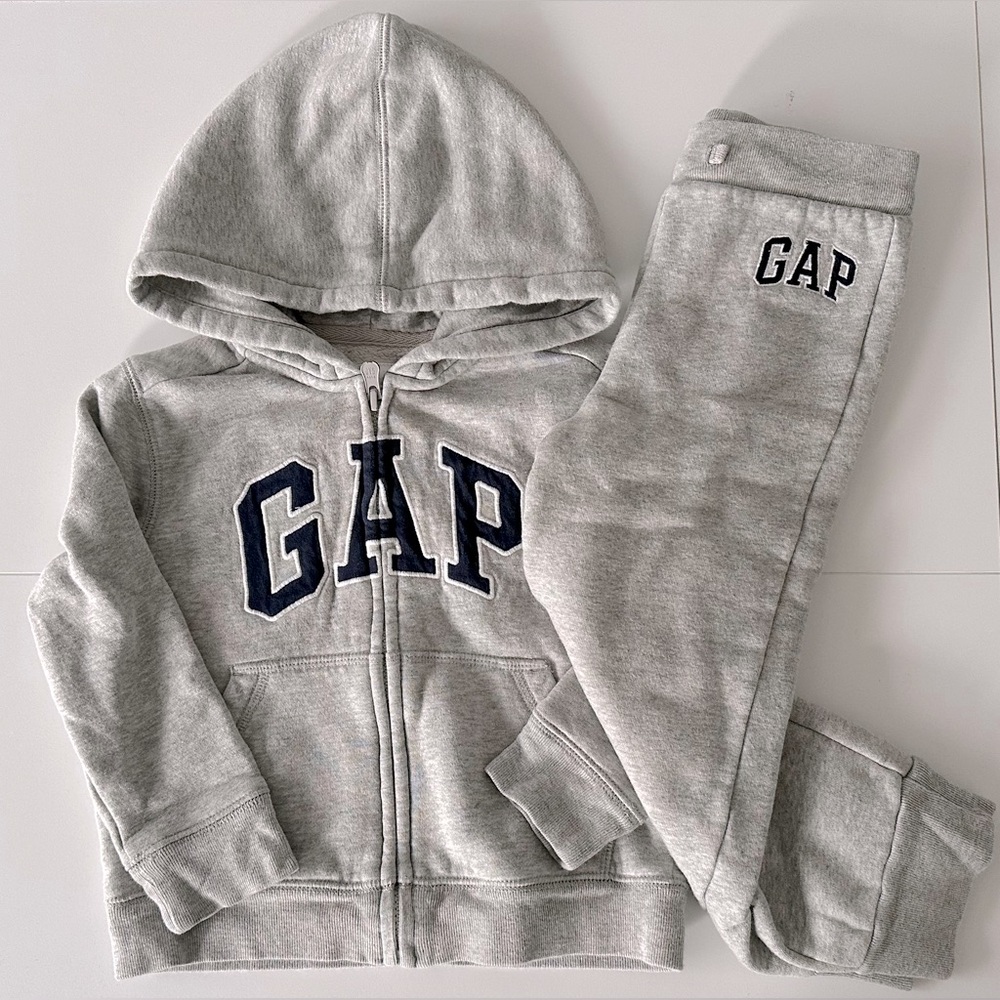 GAP Gray Hoodie and Sweatpants Set